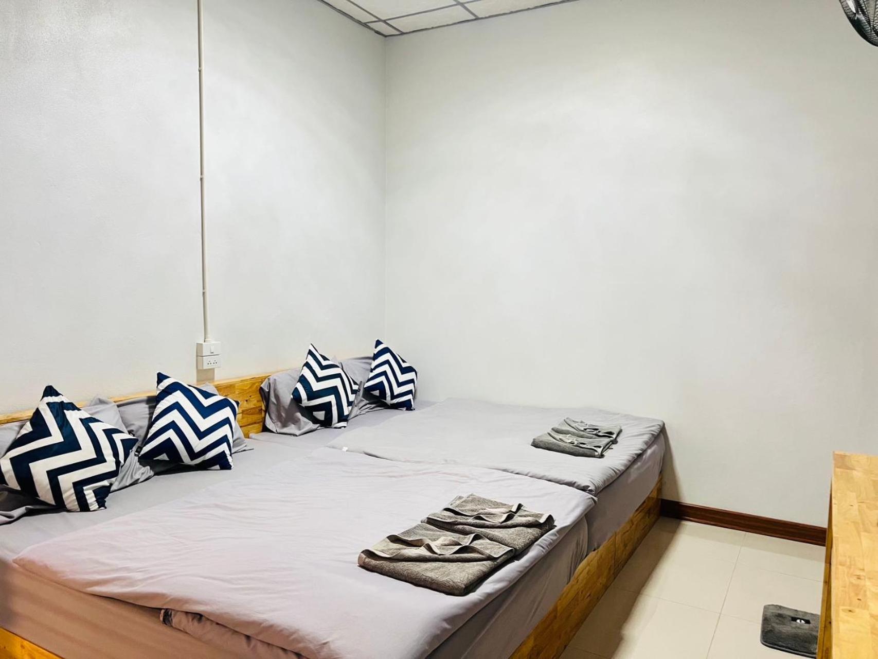 Lungwang Guest House Ban Rak Thai エクステリア 写真