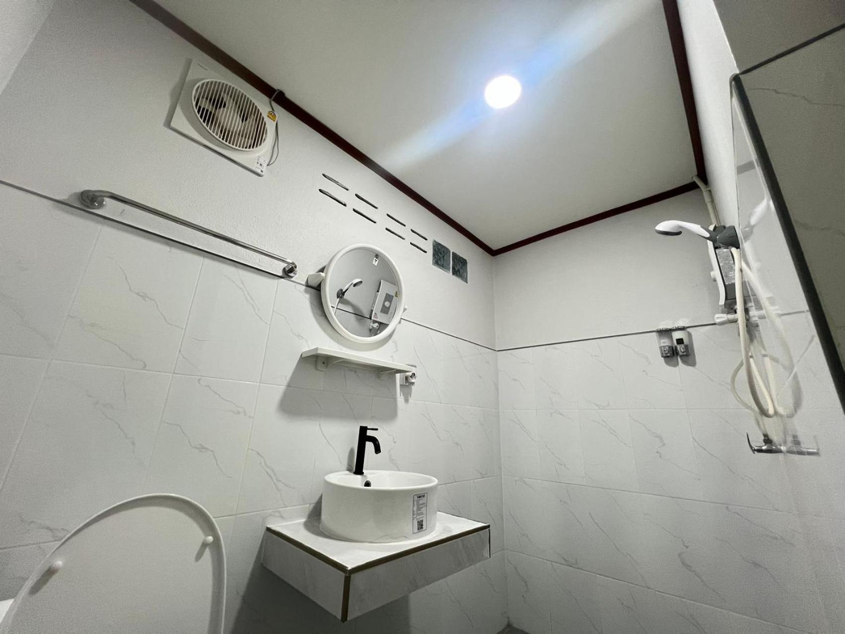 Lungwang Guest House Ban Rak Thai エクステリア 写真
